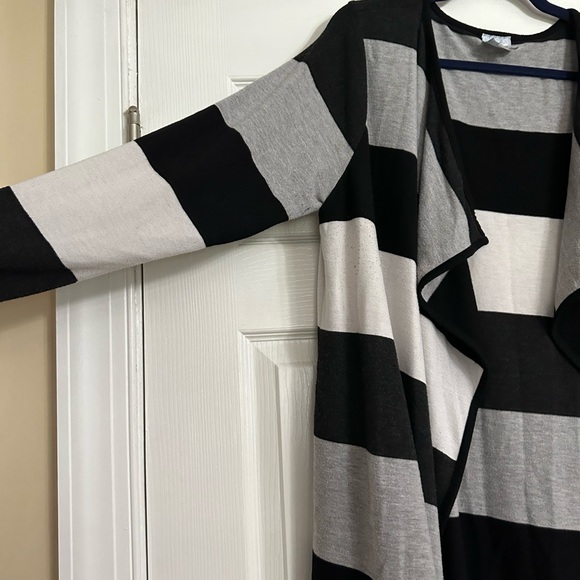 Women’s Sunday Flowy Cardigan size 2x - Picture 4 of 6